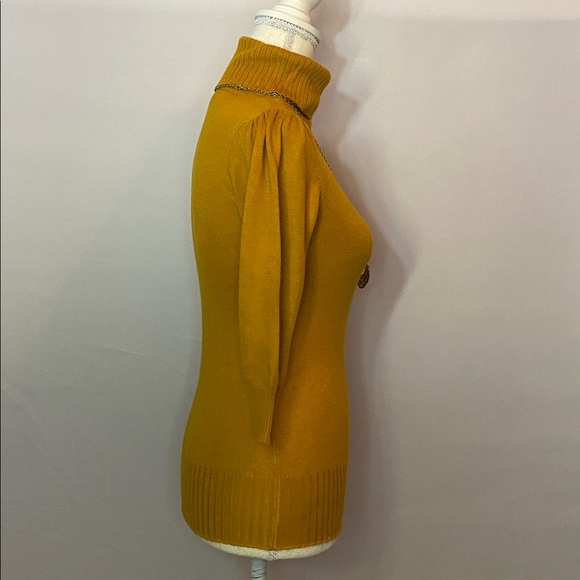 Sweater - 2 for $20 or 3 for $30 (Mix & Match) - Picture 4 of 6